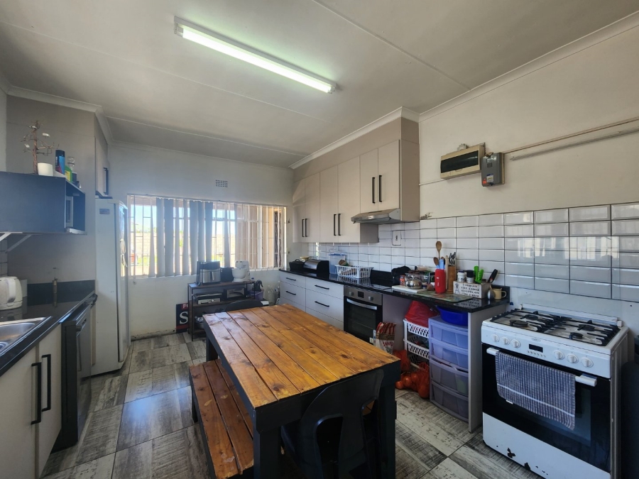 3 Bedroom Property for Sale in Pacaltsdorp Western Cape